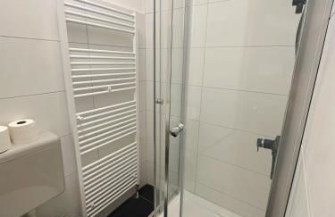 2Schlafenzimmer 5Betten Montuerwhonung - Foto 10