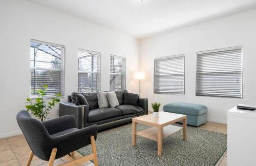 Four Bedroom w/ Screened Pool Close to Disney 4572 - Foto 12