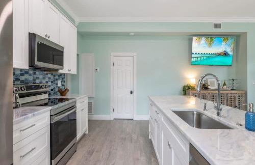 Cozy first floor waterside condo - Foto 18