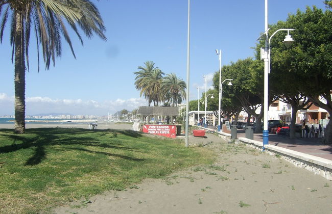 Beachfront House - Photo 29