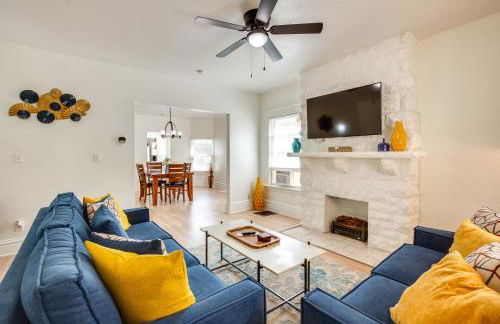 Modern 2BR Kansas City Condo Near Downtown - Photo 1