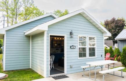 Sister Lake Cottages - Unit 1 - Photo 16