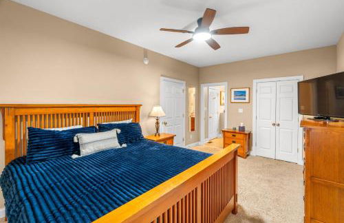 Spacious Family Retreat-Hot tub & Game Room - Foto 30