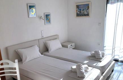 ARTEMIS and FILLO - Photo 22