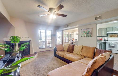 Lakefront Unit with Dock in Carlsbad! - Foto 4