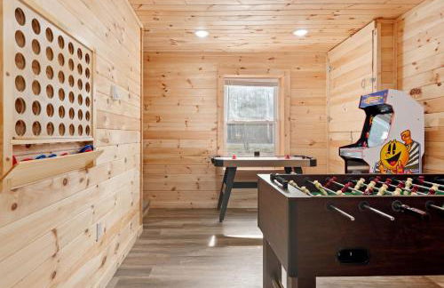 Cozy Cinema Cabin - Hot Tub and More - Foto 62