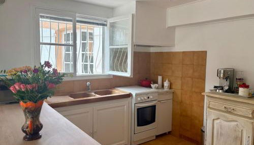 Charmant T2 avec terrasse, piscine et jardin - Photo 3