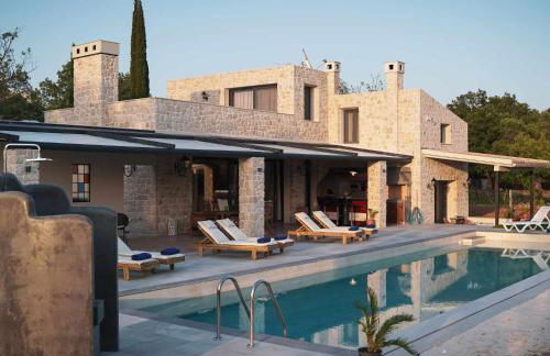 Villa Stratos Corfu -private pool and hot tub - Foto 1