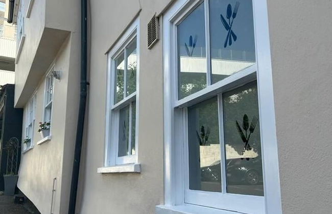 2 Bed Grade 2 - Dates Back to 1500's - Foto 24