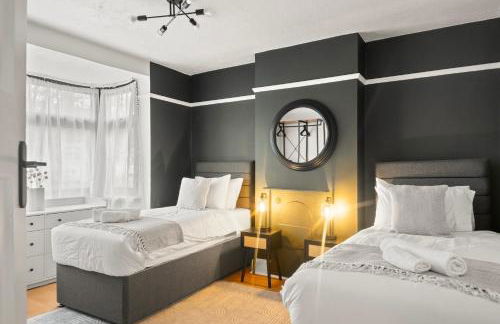 Acton 4BR House I Contractors I Families I Parking - Foto 22