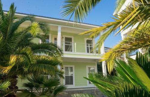 Stunning 3BR Apt, Parking, Full Kitchen, WiFi -H- - Foto 14