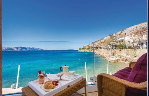 Lovely Home In Josinovac With Wifi - Photo 11