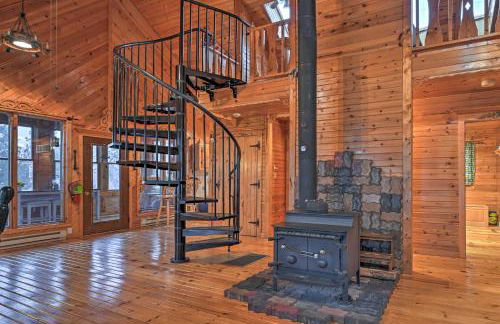 Waterfront Arkdale Retreat 2 Acres with Deck and View - Foto 9