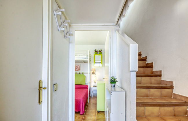 Apartment With Furnished Terrace - Photo 5