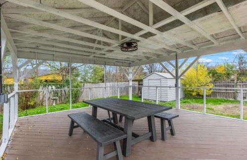 Evergreen Manor Private Pool 3BR No Stairs Retreat - Foto 22