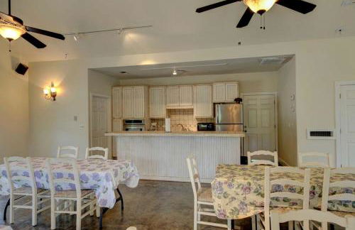 1800's Antique Log Cabin with Modern Amenities near Fredericksburg and Kerrville, Texas - Photo 17