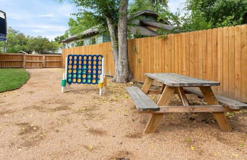 Casa Cowboy near Downtown, Gourmet Kitchen, Private Yard - Foto 9