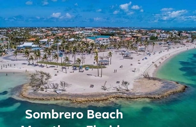 5 Beautiful 4 Bed 3 Bath Pool Home w Free Dock - Foto 54