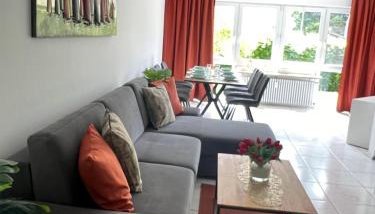 Design-Terrasse-7 Personen-Netflix-Garage-Seenah - Foto 2