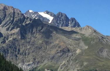 PUY SAINT VINCENT APPARTEMENT T2 BALCON SUPER PANORAMA AVEC PARKING PRIVE COUVERT et PISCINE L'ETE - Foto 52