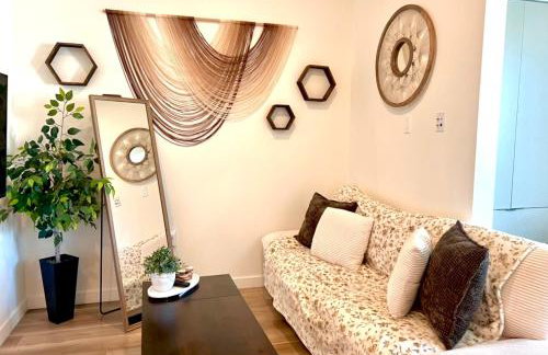 Heart of Hollywood - Walk of Fame Studio - 1bd or 2bd with View - Free parking - Balcony - Wifi - Rooftop - Gym - Upscale amenities - Foto 18