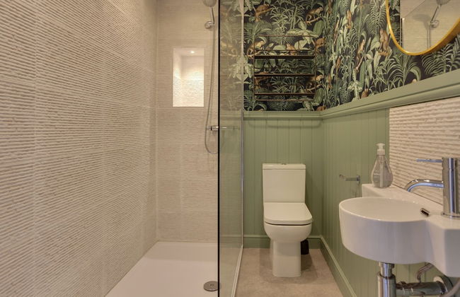 Outstanding 3 Bedroom Townhouse in Hertford - Foto 12