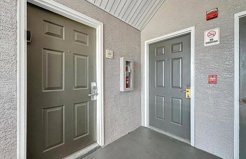 Two bed condo in Parkway Palms Resort - Foto 18