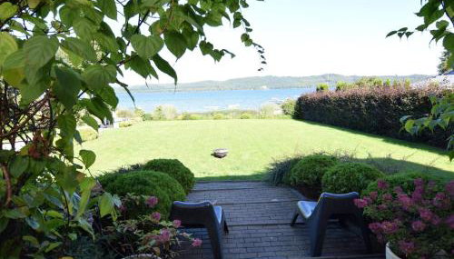 House with private beach by the lake, whirlpool - Foto 2