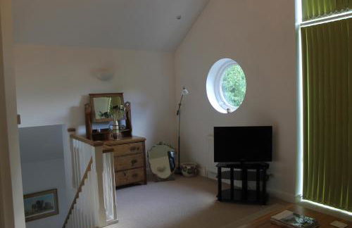 Pear Tree House Studio - Photo 17