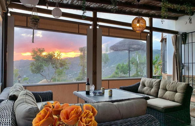 Sayalonga Villa Retreat With 7 Bedrooms - Photo 8