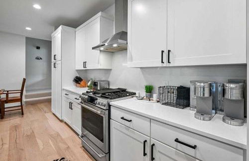 6BR Sand Valley Lodge with Hot Tub Bar & Putting Green - Foto 23