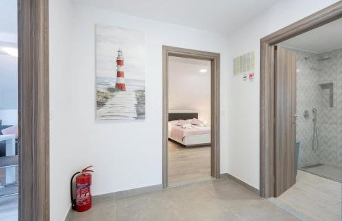 Nice Apartment In Podaca With Wifi - Foto 18