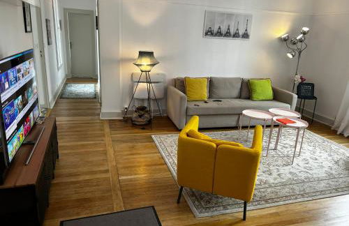 Martroi - Cœur de Ville - 3 pièces 80 m2 TV - Internet haut débit - loisirs et affaires - Foto 1