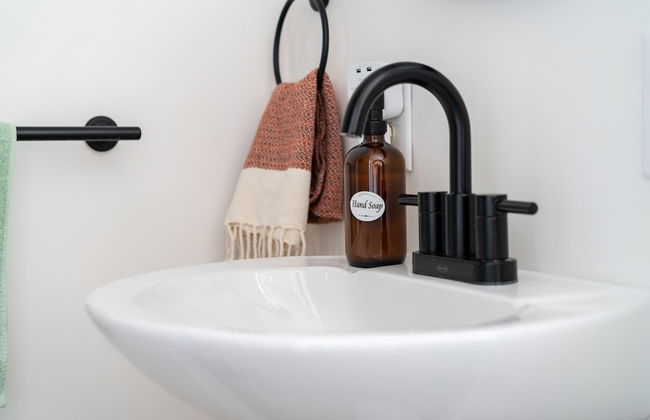 Prime Location Top Rated Clean Parking Free - Foto 69