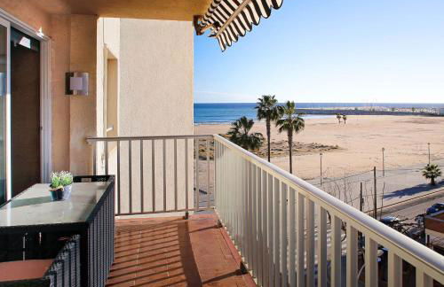 AT059 Reformed & Beach Views, Airco, WiFi - Foto 1