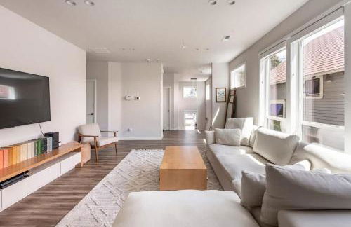 Comfy Family Home, Walkable Neighborhood + Patio! - Foto 7