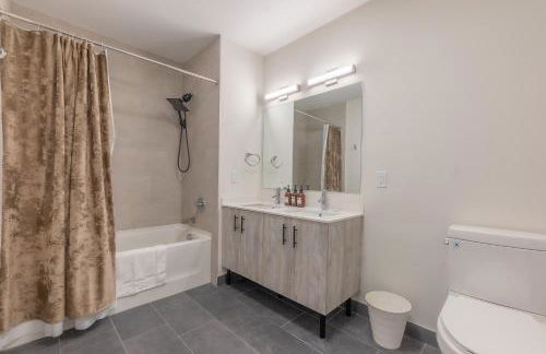 Opulence in Olive 4 bedrooms, 4 baths with 10 beds, Park 2 cars FREE - Foto 12