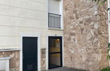 Charmant T2 avec balcon - Golf National à 5 min - Foto 17