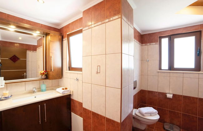 3 Villas Next to Each Other with Pool & Sea View - Foto 10