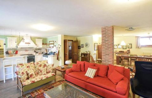 Cozy Home In Pozzol Groppo With Wifi - Foto 4