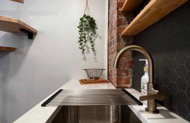 Rivertown Retreat in Downtown Verona - Foto 16