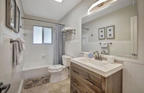 Stylish 2br 3ba with Heated Pool plus Beach Walkable - Foto 15