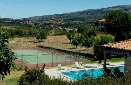 19th Centry Farmhouse Getaway - Sleep 12-14 W/pool - Foto 3