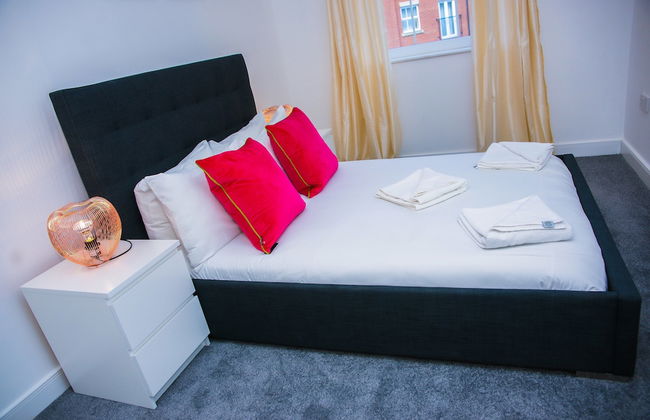 Superior 2 bedroom Apartments - Photo 10