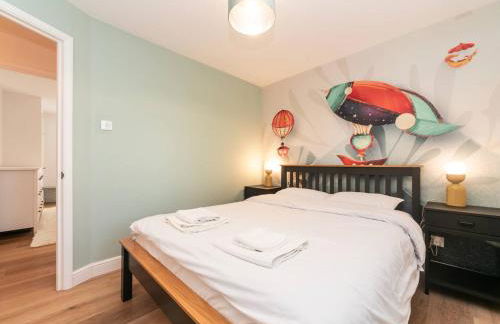 Gorgeous 4 BR House Near Station mins to London - Pass the Keys - Foto 30