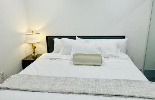 Newly Built Stylish Modern 2B In LA - Foto 35