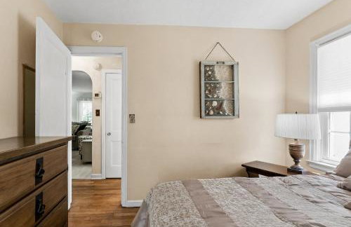 Peaceful Pastel - Cheerful Cottage Close to Pere Marquette and Muskegon Lake - Pet Friendly - Foto 14