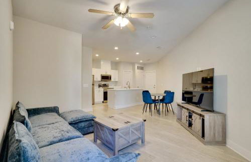 Pool Access, 1 Mi to Shops and Eats Crowley Rental - Foto 1