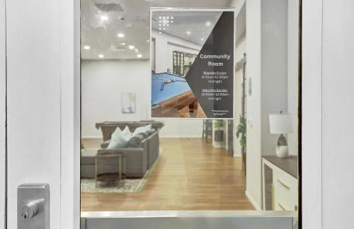 Luxury lofts, Downtown, Playhouse Sq, Near Stadium and Arena, Fire Pit, Rooftop deck, BBQ, Parking -fcfs, Close to EVERYTHIHNG! - Foto 3