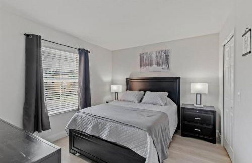 Newly Remodeled 4BD/4BA Townhouse-Regal Palms Resort Near Disney - Foto 24